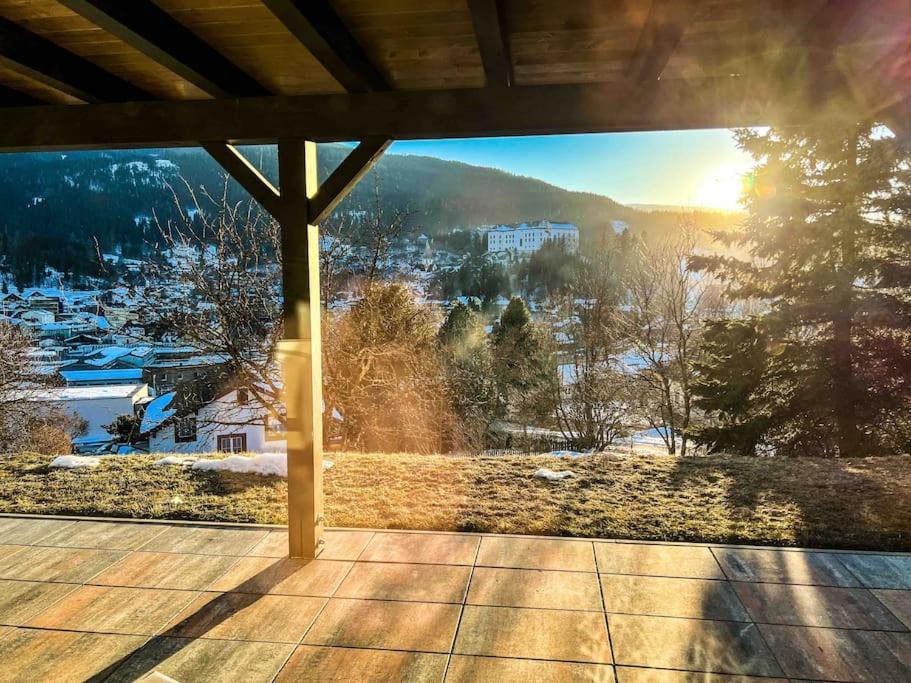 Skier's - View In Town! Apartment